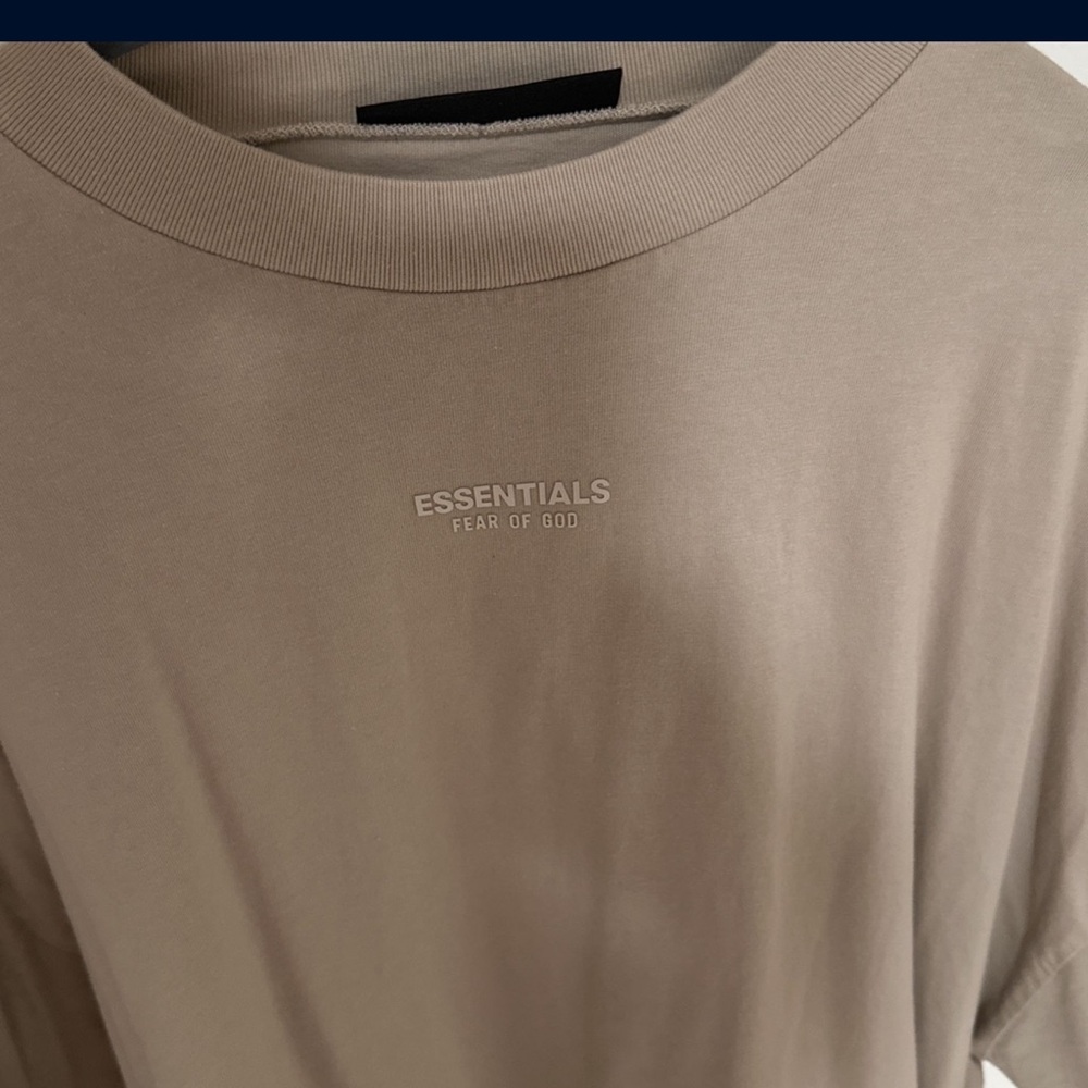 FEAR OF GOD ESSENTIALS TSHIRT